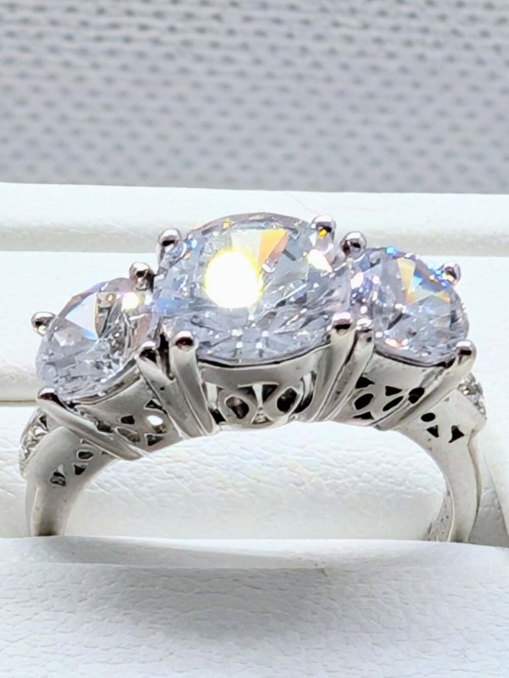 NEW Past Present Future Sterling silver CZ ring - Picture 1 of 16